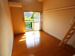 デイズィーハウス 102 1階ワンルームのリビング/ダイニング