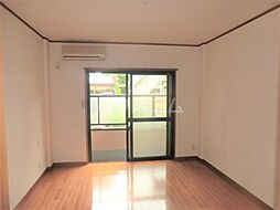 コーポグロリア 102 1階1Kのリビング/ダイニング