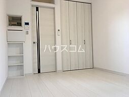 Ｇｒａｃｅ　Ｃｏｕｒｔ　Ｍａｋｕｈａｒｉ 2階1Kのリビング/ダイニング