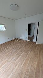 ホワイトゲーブル 103 1階1Kのリビング/ダイニング