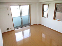 エクセレントショア 4階1Kのリビング/ダイニング