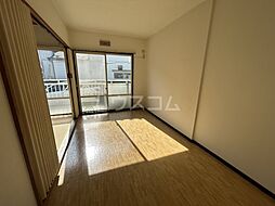 エレガンス 101 1階3DKのリビング/ダイニング