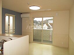 フローラ 2階2LDKのリビング/ダイニング