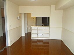 ビッグベン・ラピス 1階1LDKのリビング/ダイニング