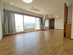 グランドコートＡ棟 5階4LDKのリビング/ダイニング