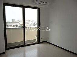 メイ アジュール登戸 3階1LDKのリビング/ダイニング