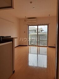 ヴィラ・アンジュ 403 4階ワンルームのリビング/ダイニング