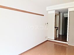 エルムノースヒル 219 2階ワンルームのリビング/ダイニング