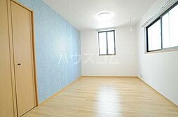 ＹＫクラウン 102 1階1Kのリビング/ダイニング