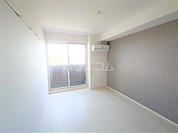 プランドール・アデン 302 3階1Kのリビング/ダイニング