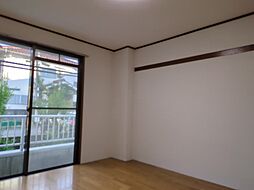 プチフィーユ 103 1階1Kのリビング/ダイニング