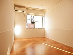 プラリネットハイツ 105 1階ワンルームのリビング/ダイニング