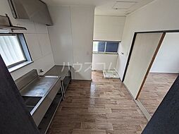 サンクススタジオ館林Ａ棟 101 2階1DKのリビング/ダイニング