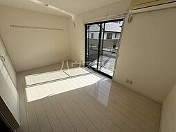 ロイヤルレジデンス 205 2階1Kのリビング/ダイニング