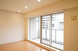 東急田園都市線 三軒茶屋駅 徒歩13分の賃貸マンション 3階1LDKのリビング/ダイニング