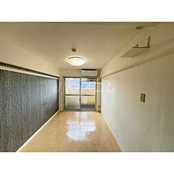 ビラ三秀神村 404 4階ワンルームのリビング/ダイニング