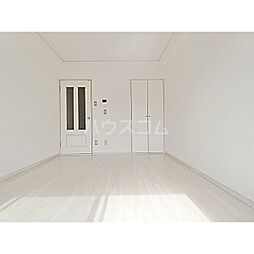 グリーンアベニュー山手 410 4階1Kのリビング/ダイニング