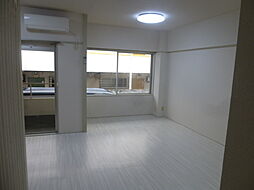 東武伊勢崎線 梅島駅 徒歩3分の賃貸マンション 1階ワンルームのリビング/ダイニング