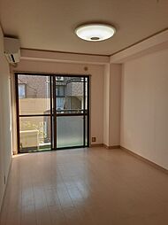 トランキル峰 205 2階ワンルームのリビング/ダイニング