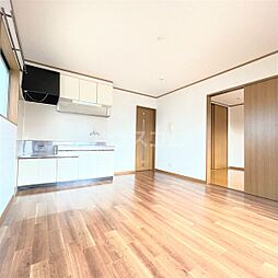 Ｑｕａｔｒｅ　Ｓａｉｓｏｎｓ 201 2階2LDKのリビング/ダイニング