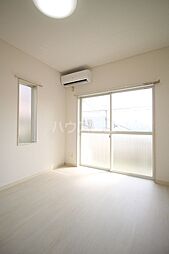 シュロスつつじヶ丘 101 1階ワンルームのリビング/ダイニング