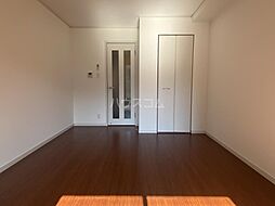 ネオハイブリッジ 102 1階1Kのリビング/ダイニング