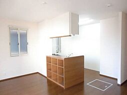 アゼリアコートII 102 1階2LDKのリビング/ダイニング