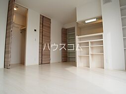 クラール獨協 1階ワンルームのリビング/ダイニング