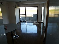 名古屋市営鶴舞線 塩釜口駅 徒歩8分の賃貸マンション 2階ワンルームのリビング/ダイニング