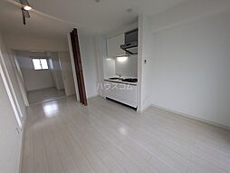 名古屋市営名城線 妙音通駅 徒歩3分の賃貸アパート 3階1LDKのリビング/ダイニング