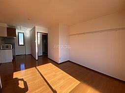 JR両毛線 国定駅 4.3kmの賃貸アパート 1階2LDKのリビング/ダイニング