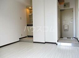 メゾン・ド・オルネ 210 2階ワンルームのリビング/ダイニング