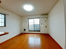 ジュネス 201 2階1LDKのリビング/ダイニング