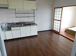 ファミール朝日 403 4階2DKのリビング/ダイニング