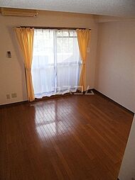 ラ・シャーム 3階ワンルームのリビング/ダイニング