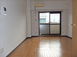 名古屋市営東山線 亀島駅 徒歩7分の賃貸マンション 1階1Kのリビング/ダイニング