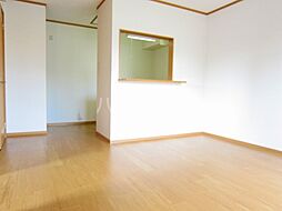 ヴィラアヴェニューII 201 2階2LDKのリビング/ダイニング