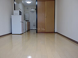 京王相模原線 京王多摩センター駅 バス8分 落合六丁目下車 徒歩6分の賃貸マンション 1階ワンルームのリビング/ダイニング