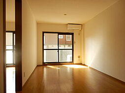 シャトル・国立 104 1階2LDKのリビング/ダイニング