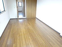 エリーフラッツ上桂 207 2階1Kのリビング/ダイニング