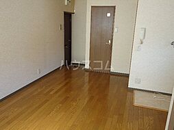 メゾンＭ C-10 1階ワンルームのリビング/ダイニング