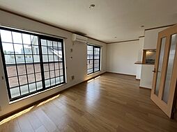 クロ−バ−スクエア 202 2階1LDKのリビング/ダイニング