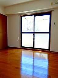 名古屋市営鶴舞線 庄内緑地公園駅 徒歩8分の賃貸マンション 1階1Kのリビング/ダイニング