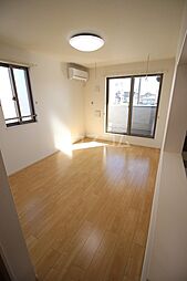 ラ・ベレッツァ 201 2階1LDKのリビング/ダイニング