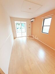 マルベリー・ハウス 101 1階1LDKのリビング/ダイニング