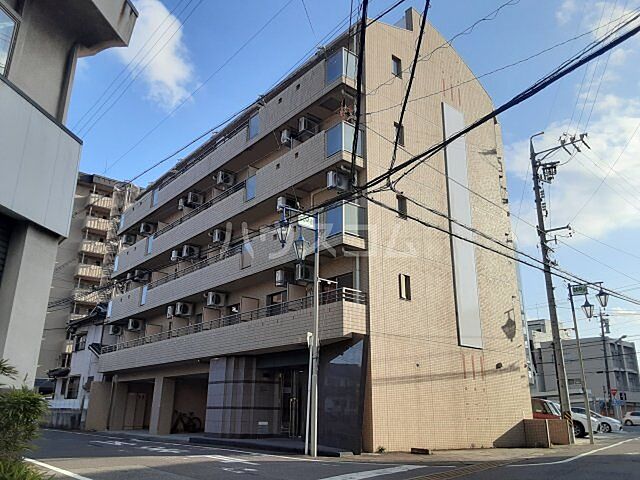 5 / 18