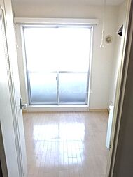 礎 105 1階ワンルームのリビング/ダイニング