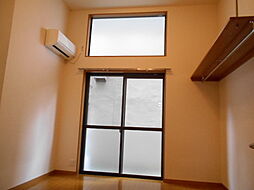 京都地下鉄東西線 二条城前駅 徒歩7分の賃貸マンション 2階1Kのリビング/ダイニング