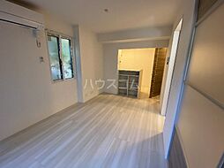 フラーリッシュ 103 1階1LDKのリビング/ダイニング