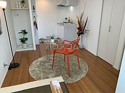 Ｓｕｎｄａｎｃｅ 1階ワンルームのリビング/ダイニング